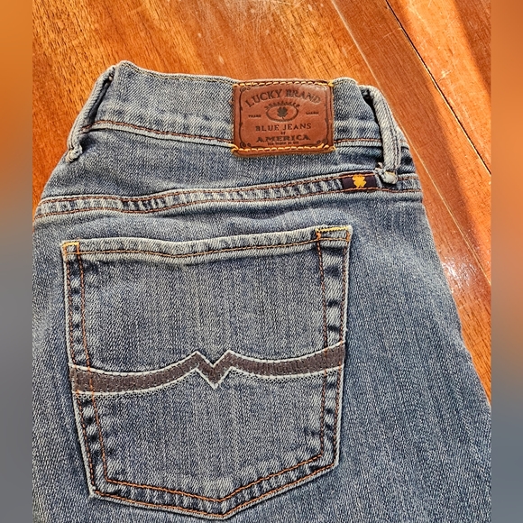 Lucky Brand ladies jeans - Picture 2 of 4
